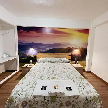 Monreal Хостел *