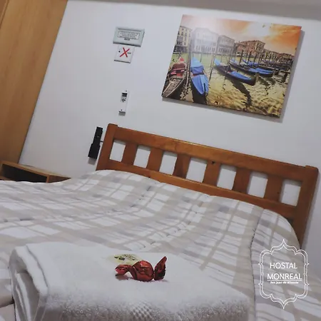 Monreal Хостел