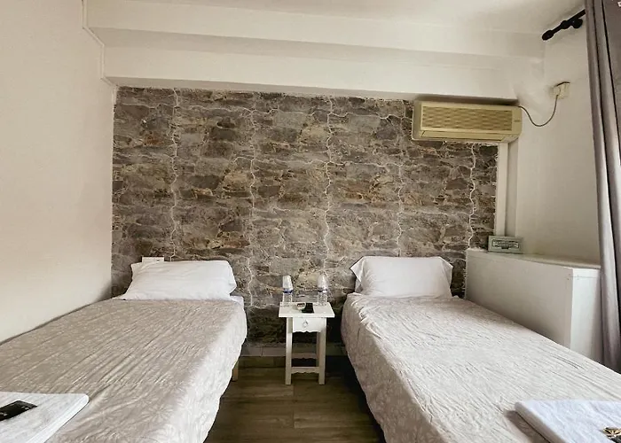 Monreal Hostel