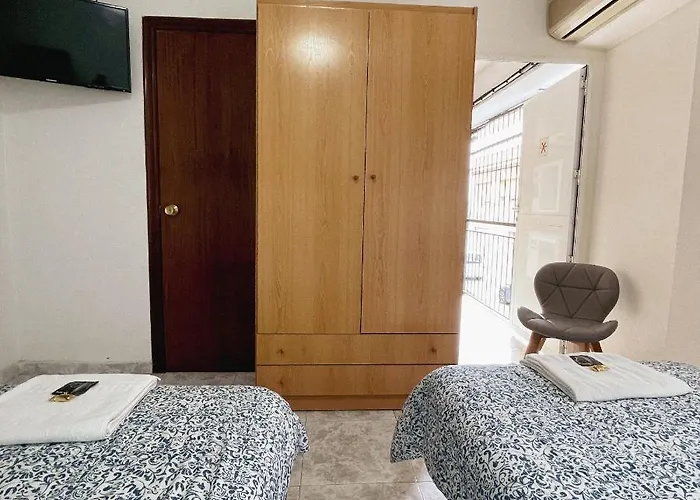 Hostel Monreal *