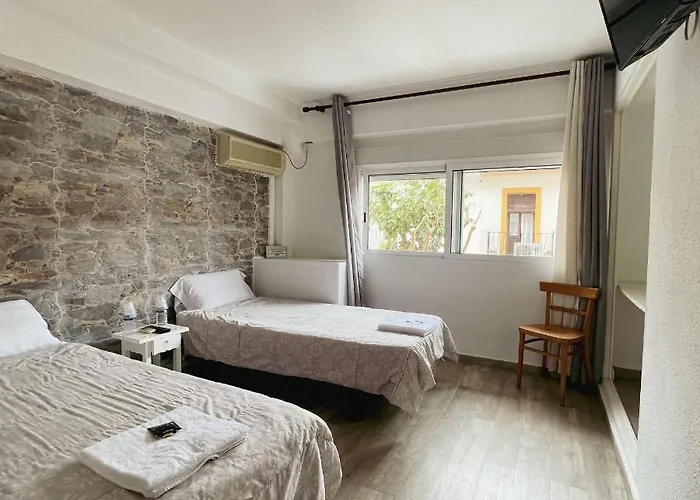 Monreal Hostel