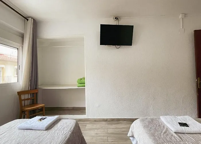 Monreal Hostel *