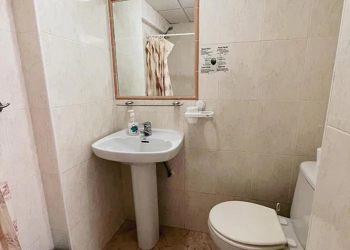 Hostel Monreal *