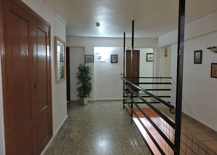 Hostel Monreal *