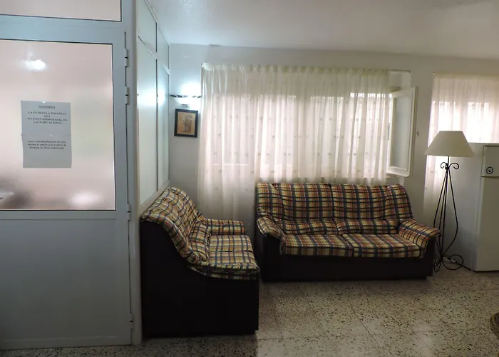 Monreal Hostel *